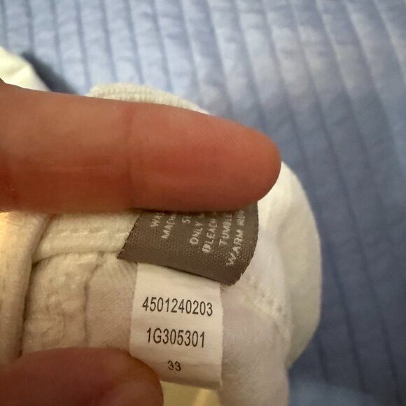 White So Slimming by Chico's Denim with Zippered Pockets White Jeans | Size 10 - Picture 8 of 9